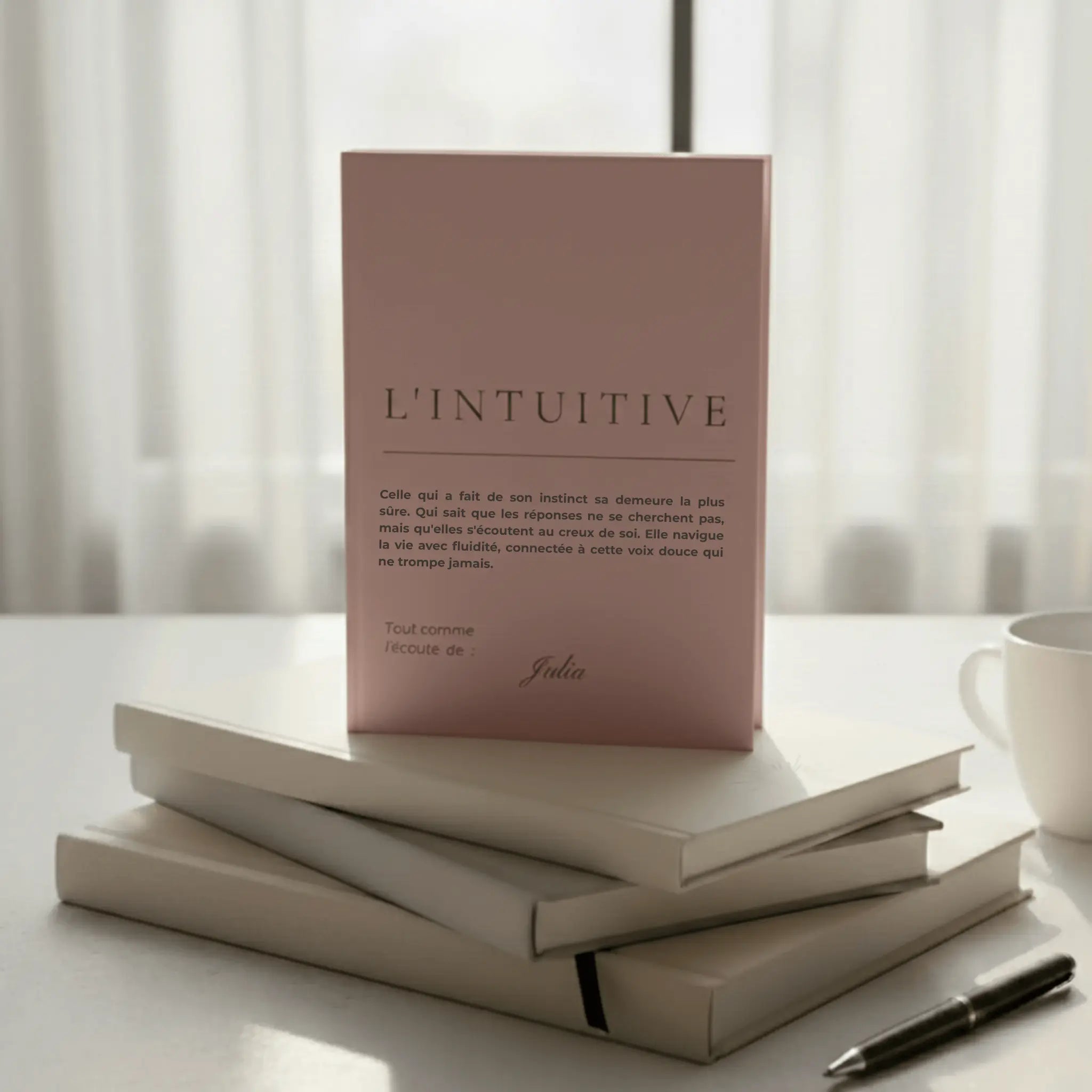 carnet personnalise intuitive pose debut sur un bureau