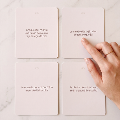 carte affirmation positive gratitude détail texte typographie élégante