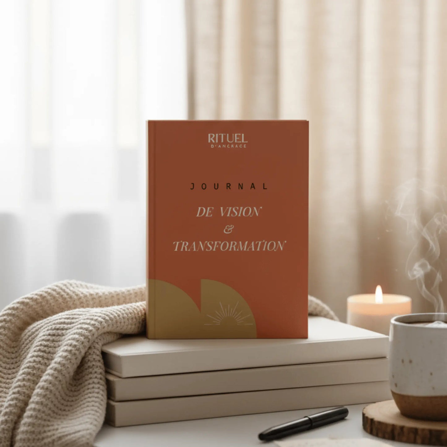 journal vision transformation debout sur une pile de livre blanc